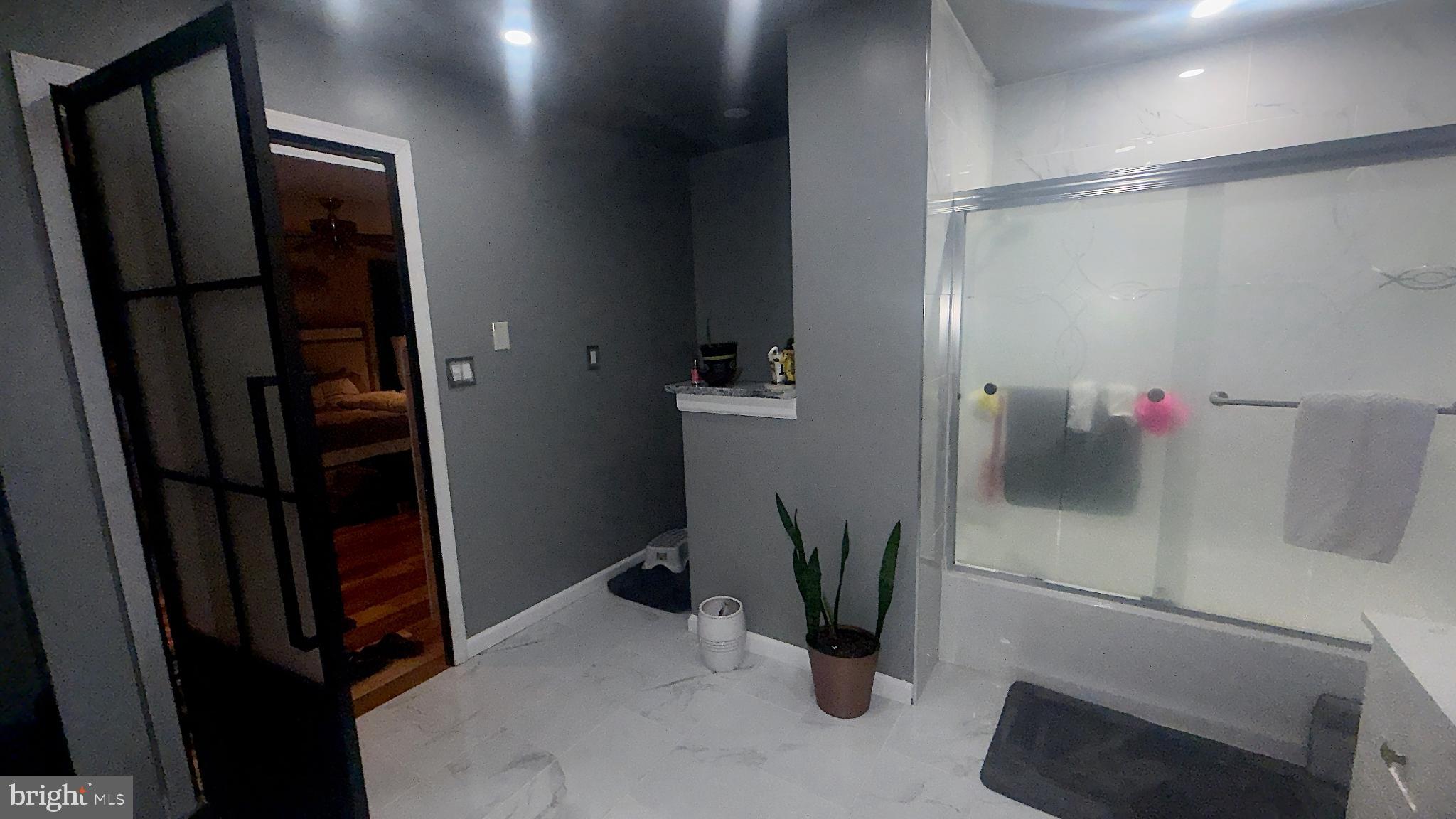 WILLIAMS WALK - Residential