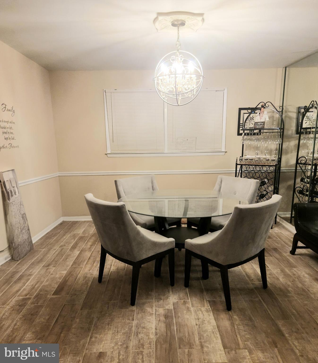 WILLIAMS WALK - Residential