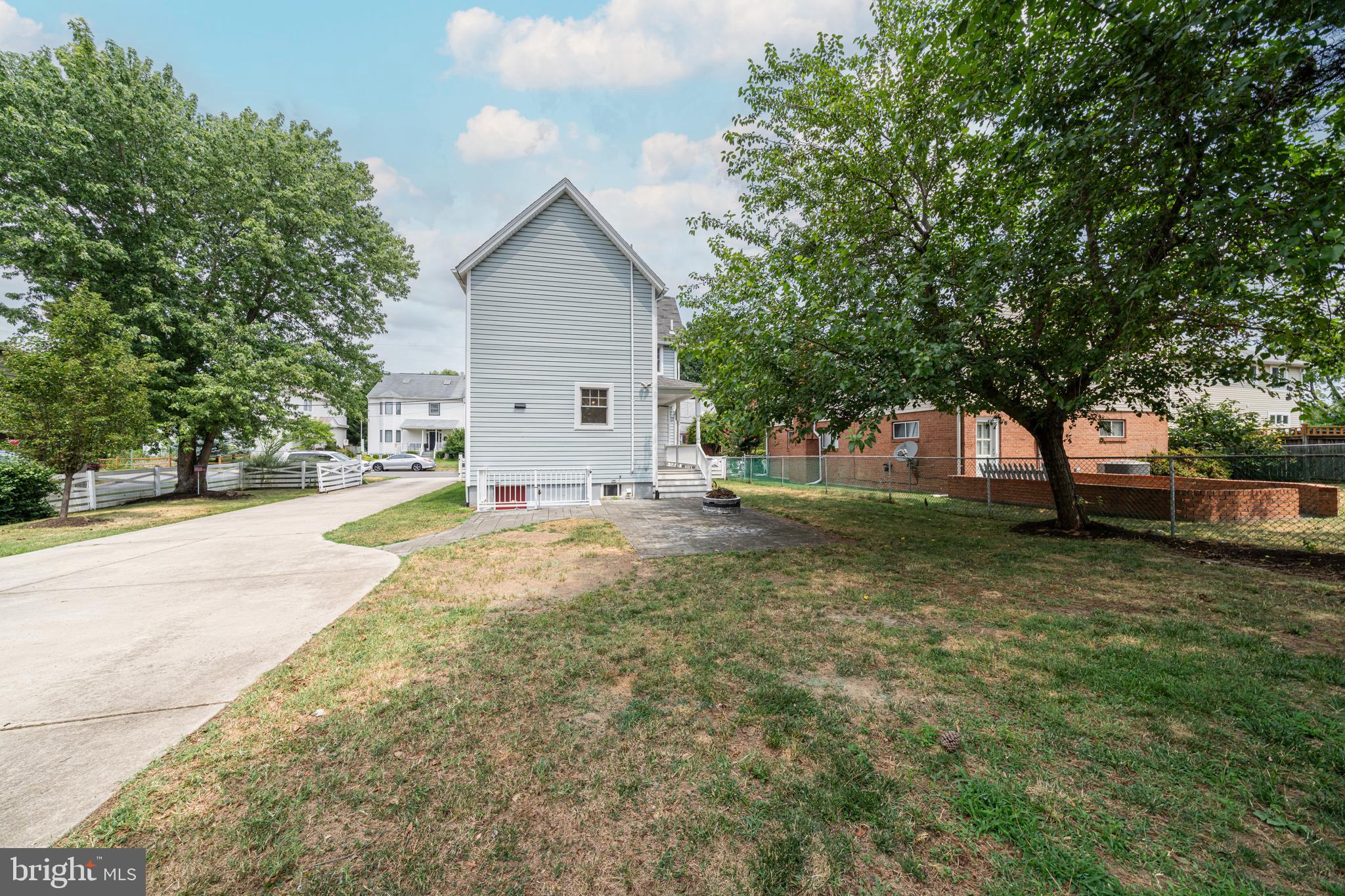 DOUGLAS PARK - Residential