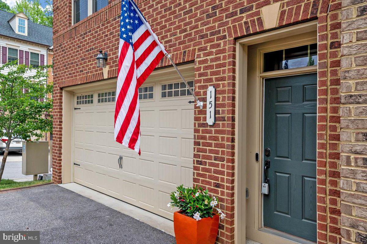 HAWTHORNES GRANT AT BRO - Residential