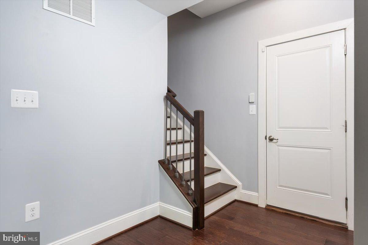 HAWTHORNES GRANT AT BRO - Residential