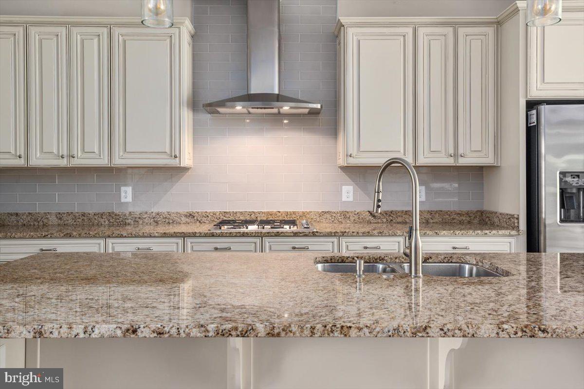 HAWTHORNES GRANT AT BRO - Residential