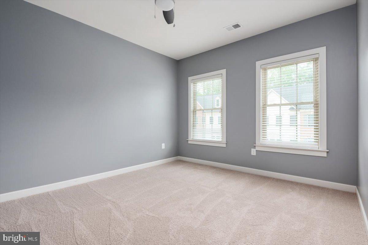 HAWTHORNES GRANT AT BRO - Residential