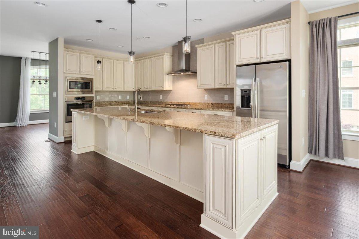 HAWTHORNES GRANT AT BRO - Residential