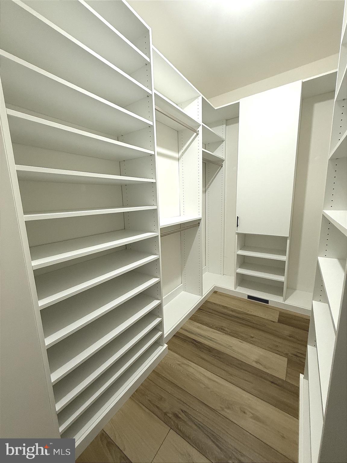 VILLAGE OF BAYBERRY - Residential