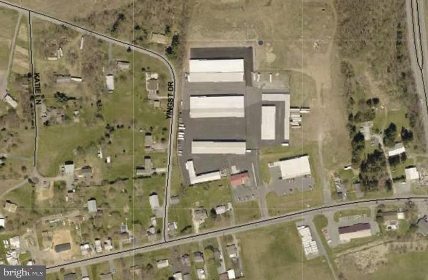 Sale of Carlins RV and Boat Storage total of 124 self- storage units (96 regular an 28 climate controlled) 190 RV and Boat units.   $446904 gross income      $339858 NOI or 8 Cap +/-  Price included about 6 acres of developable surplus land.