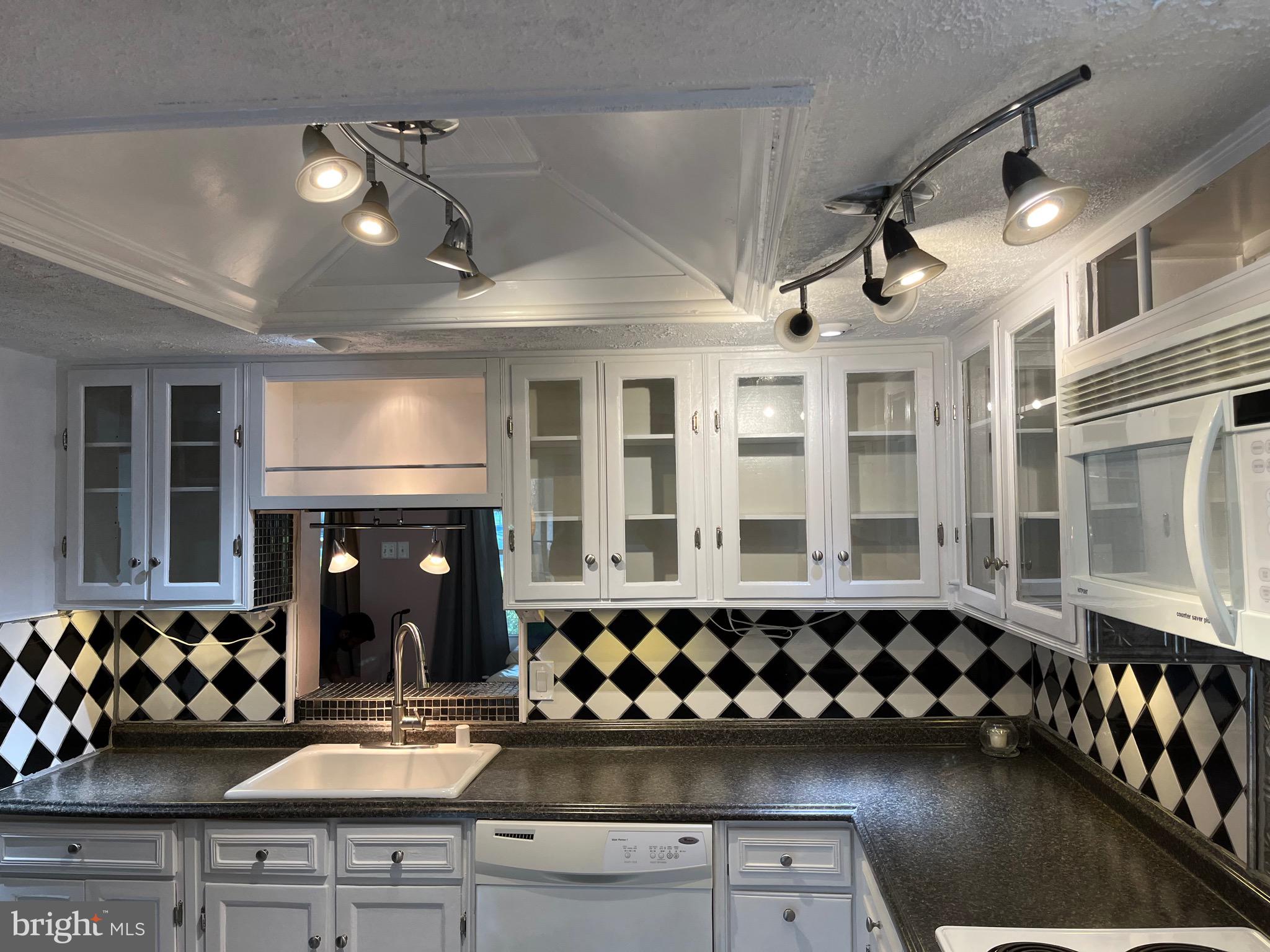 VILLAGE OF HARPERS CHOICE - Residential