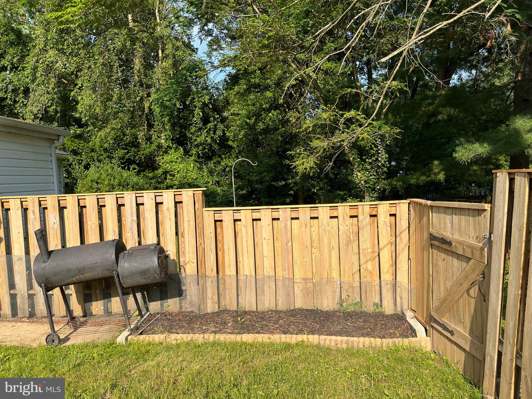 VILLAGE OF HARPERS CHOICE - Residential