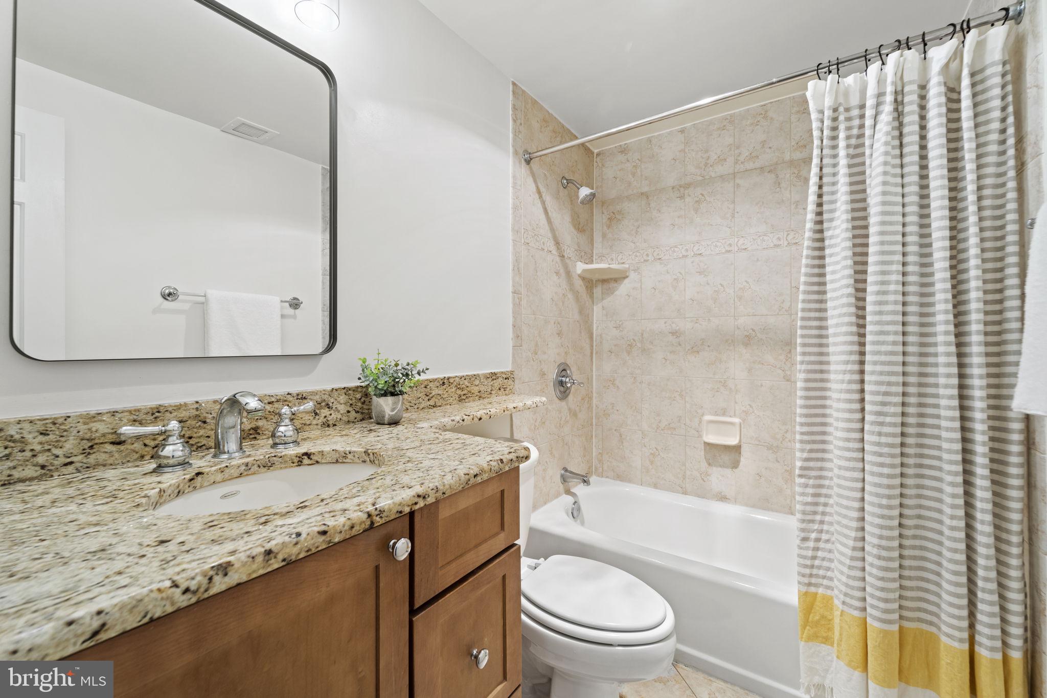 FAIRMONT PLAZA - Residential