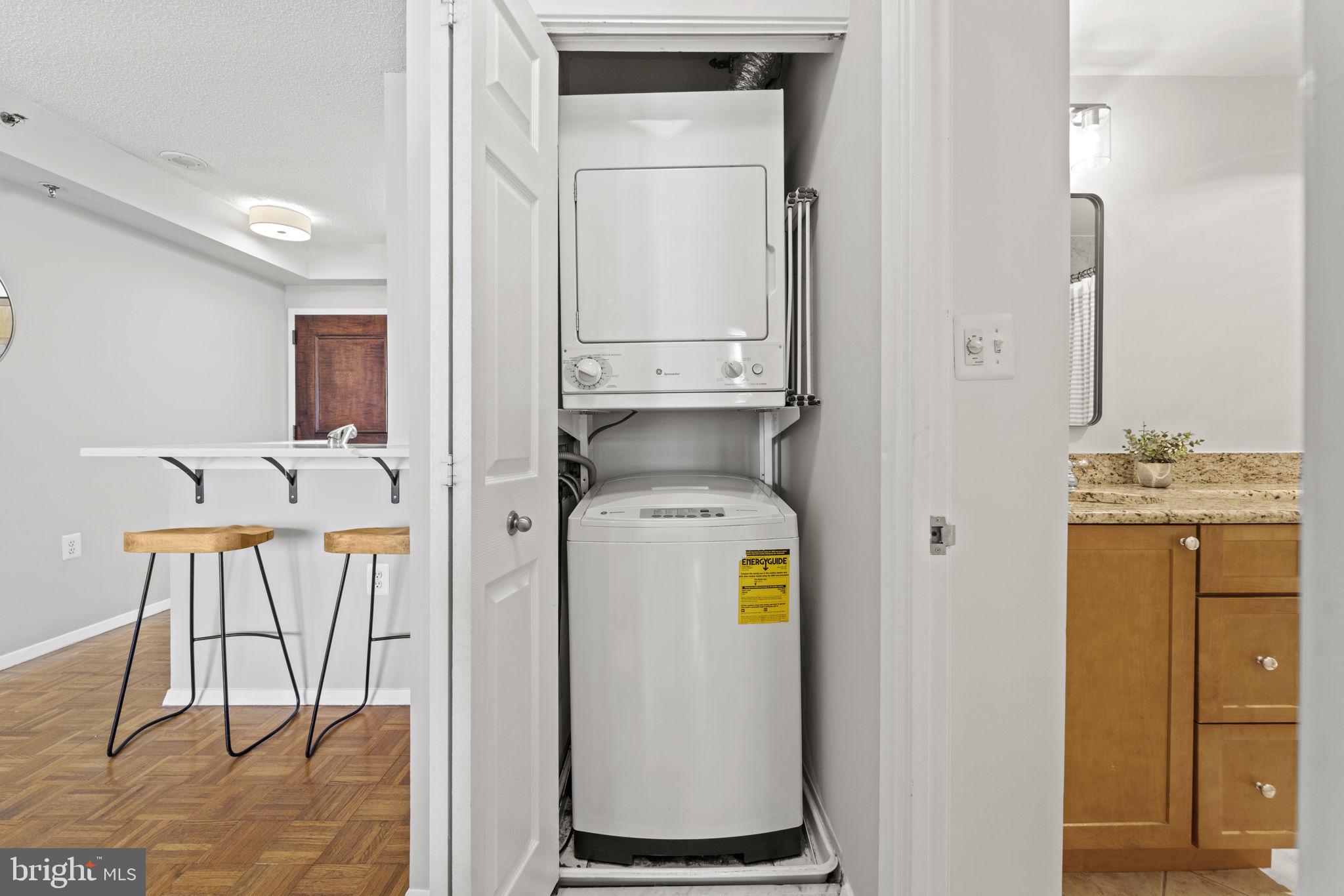 FAIRMONT PLAZA - Residential