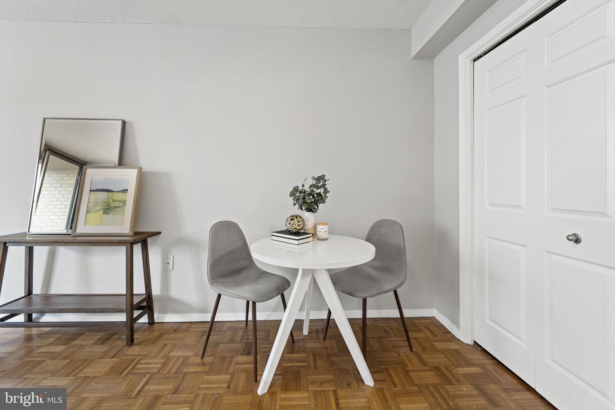 FAIRMONT PLAZA - Residential