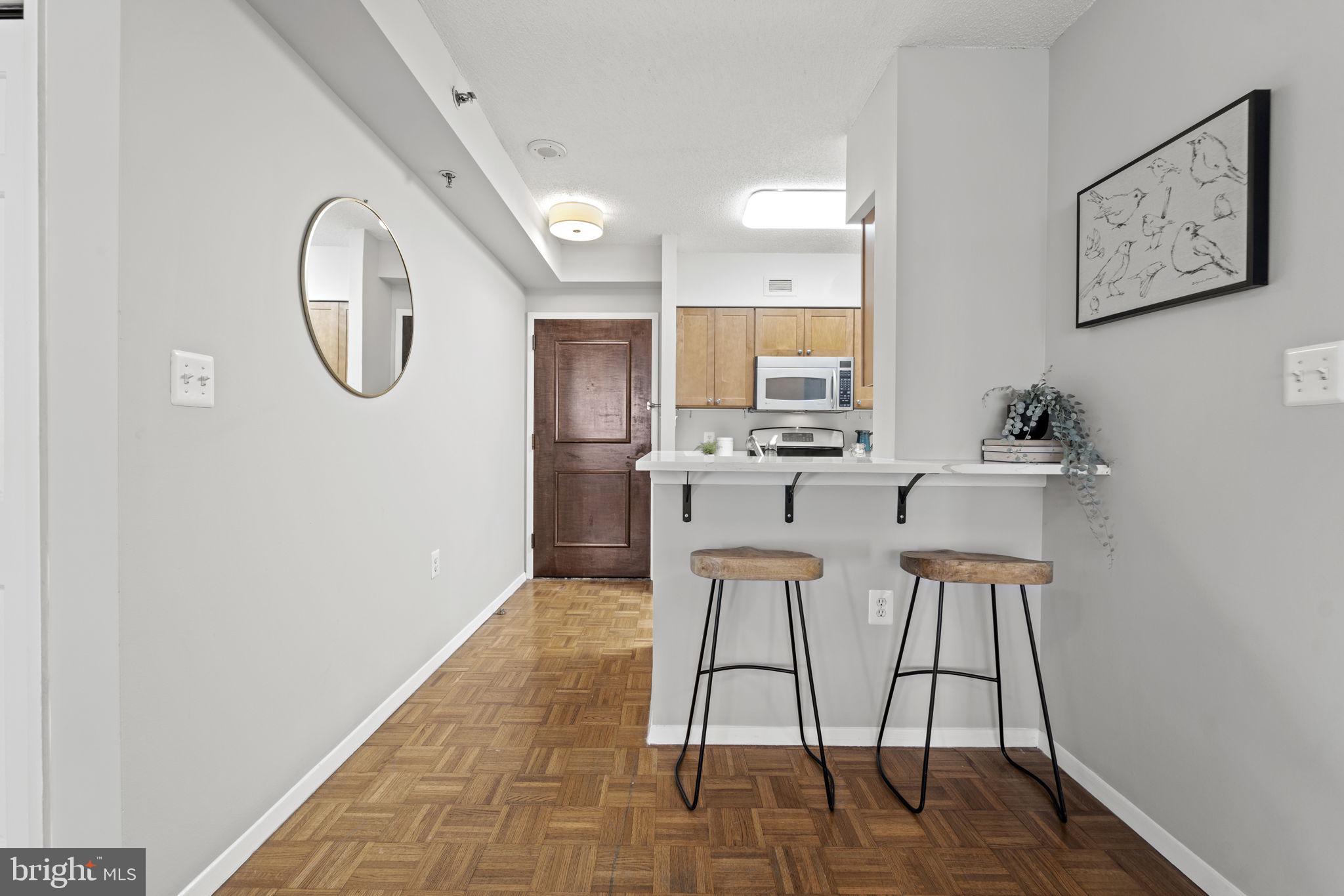 FAIRMONT PLAZA - Residential