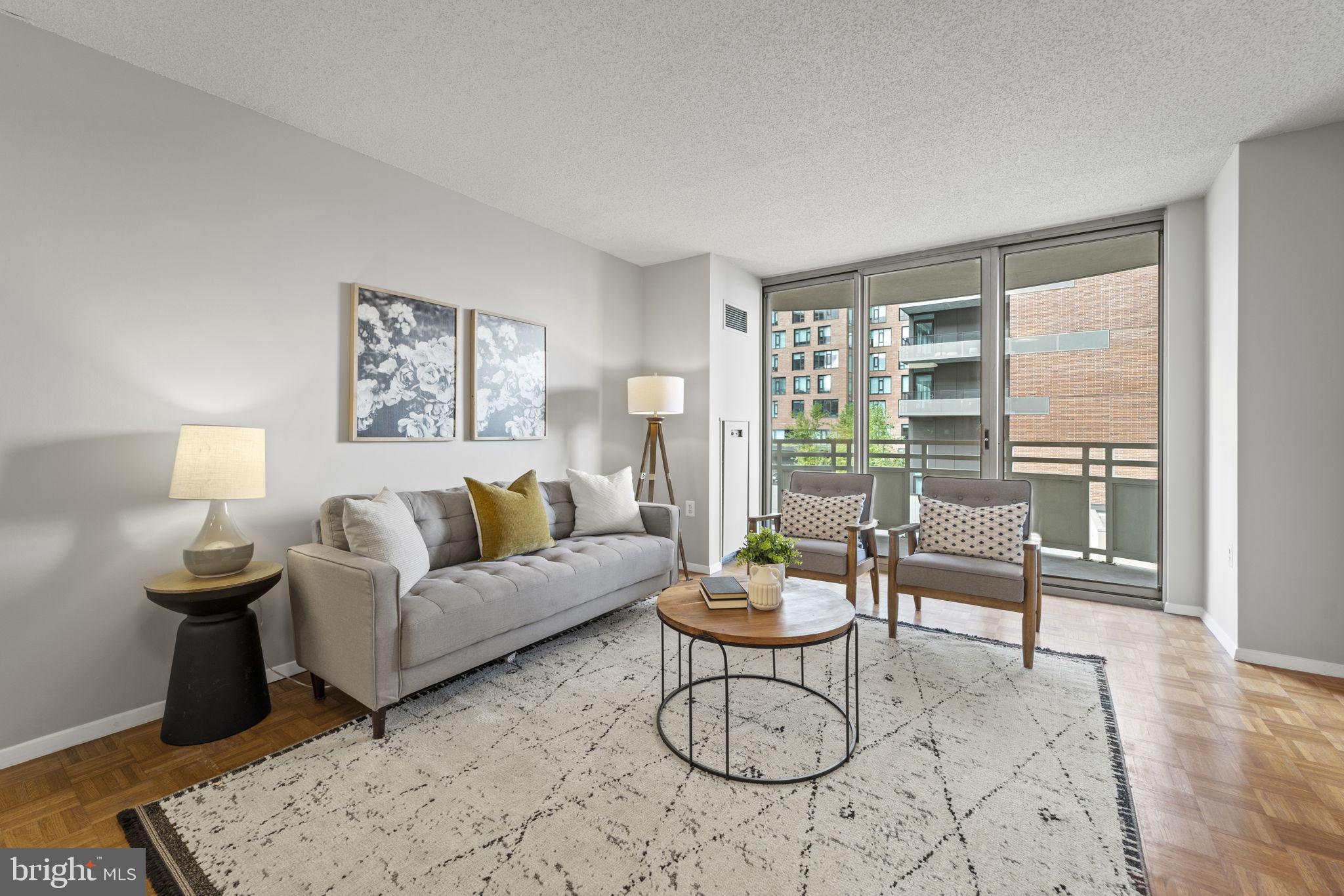 FAIRMONT PLAZA - Residential