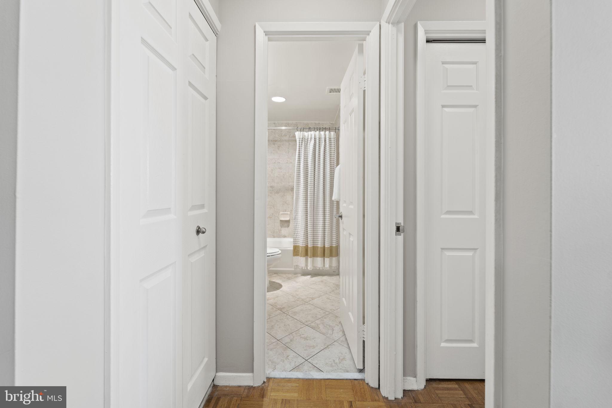 FAIRMONT PLAZA - Residential