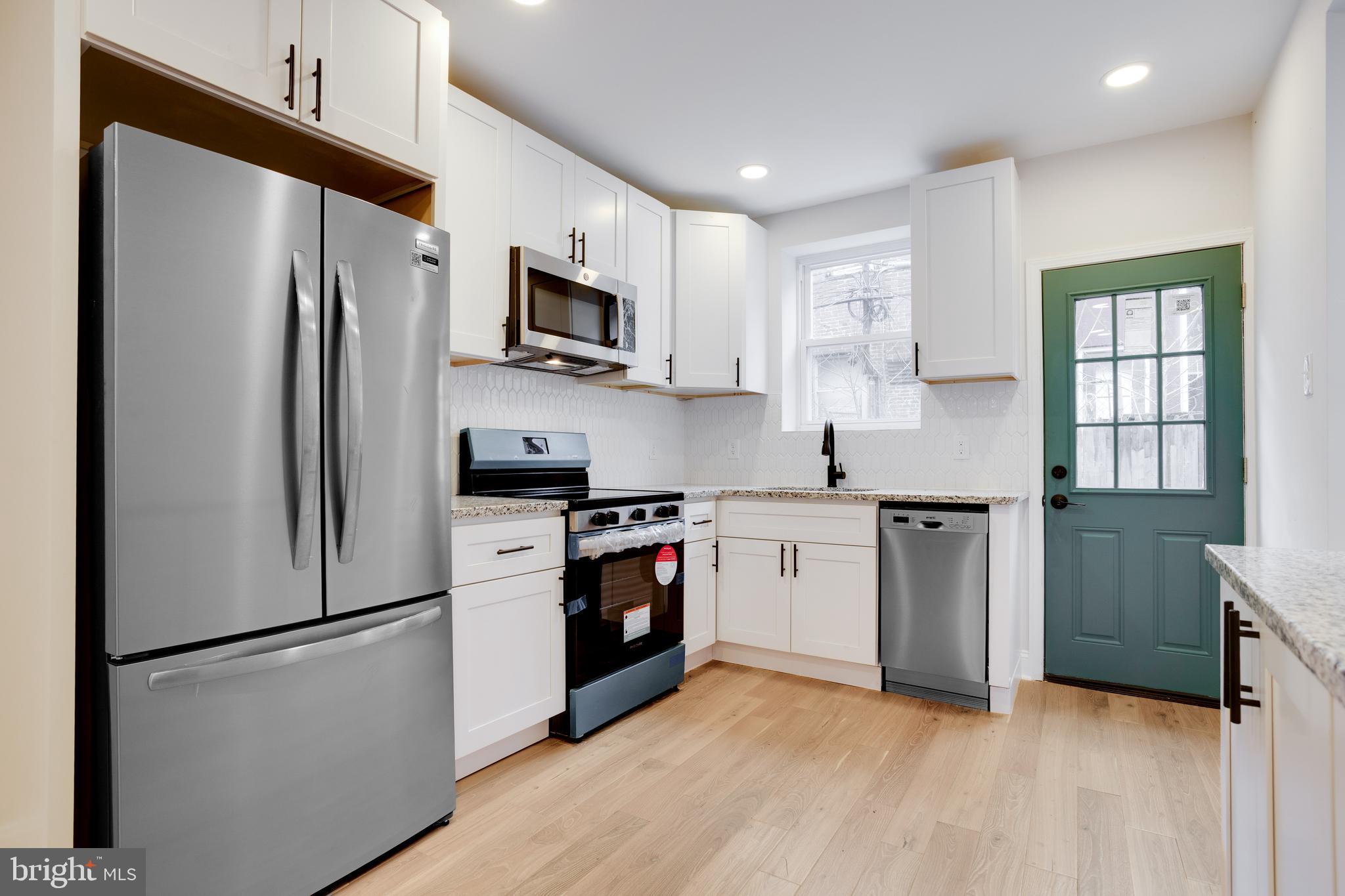 POINT BREEZE - Residential