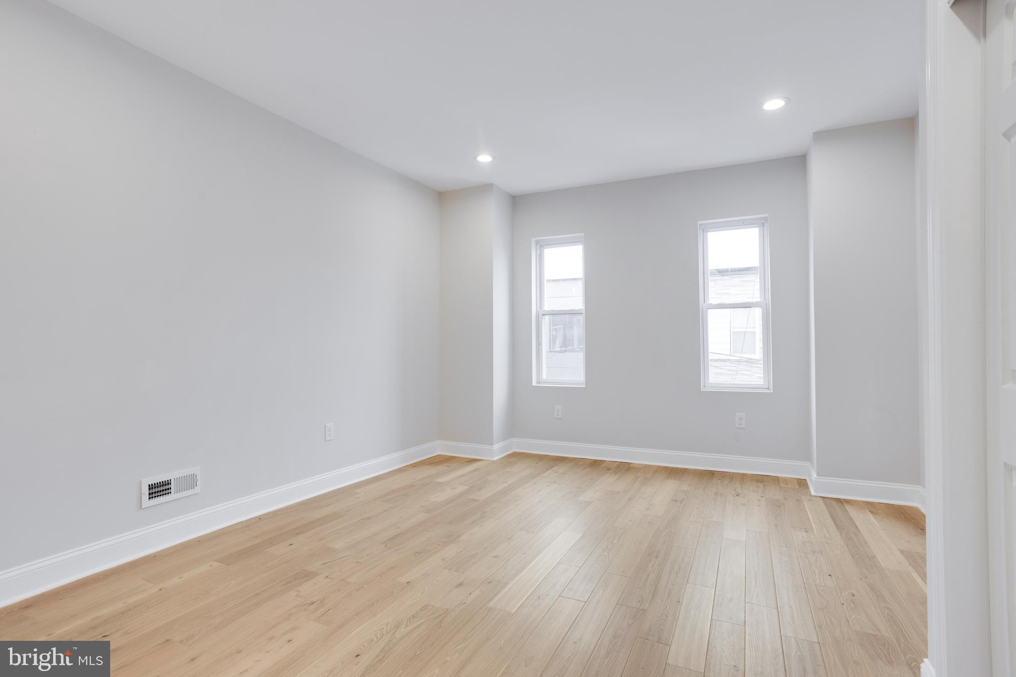 POINT BREEZE - Residential