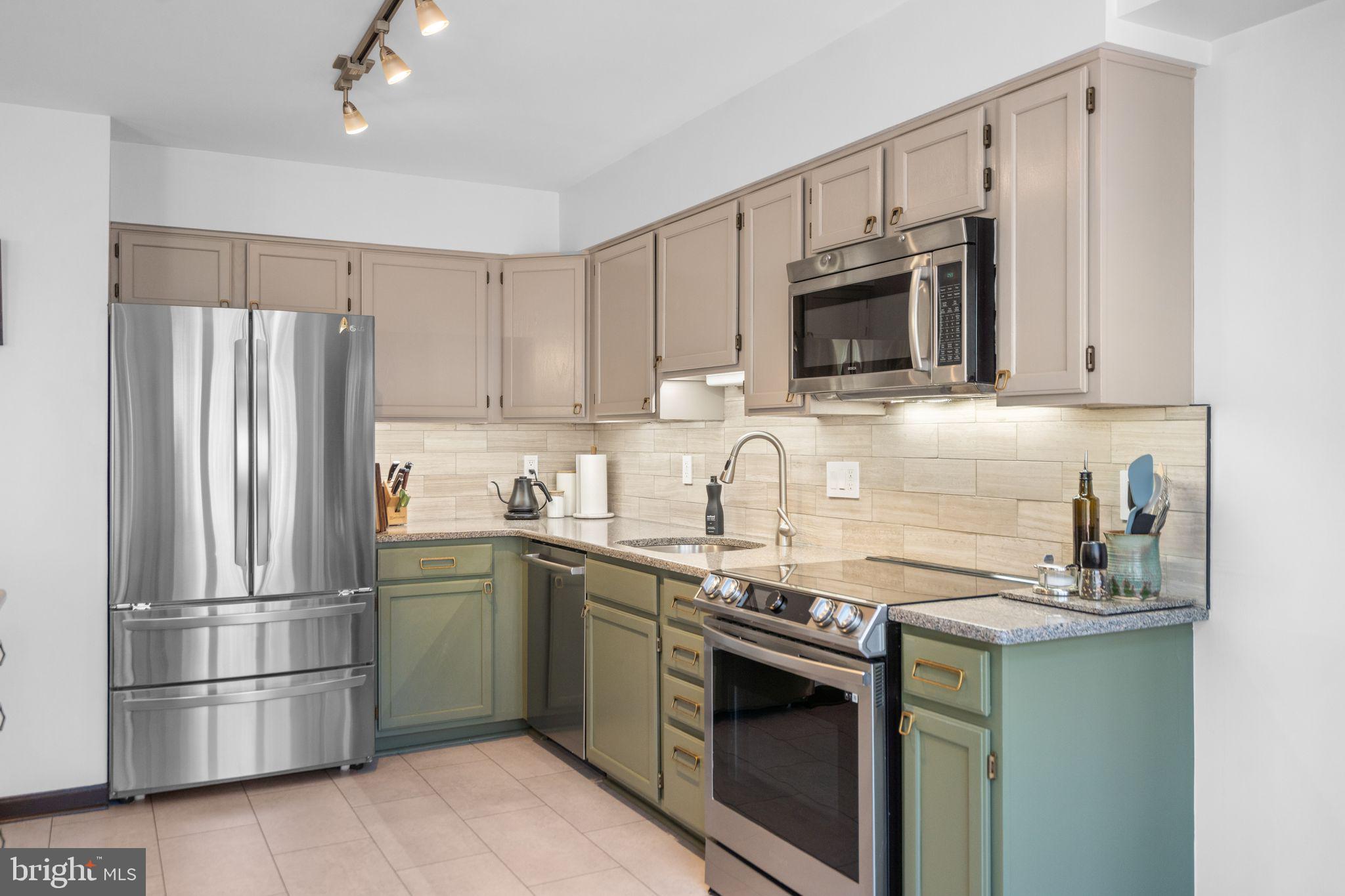 SOMERSET AT SOUTH RUN - Residential