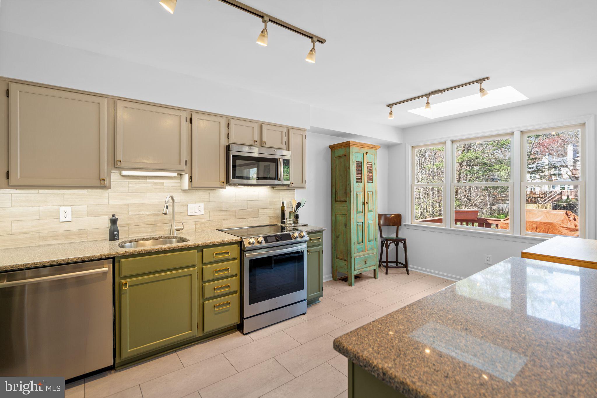 SOMERSET AT SOUTH RUN - Residential