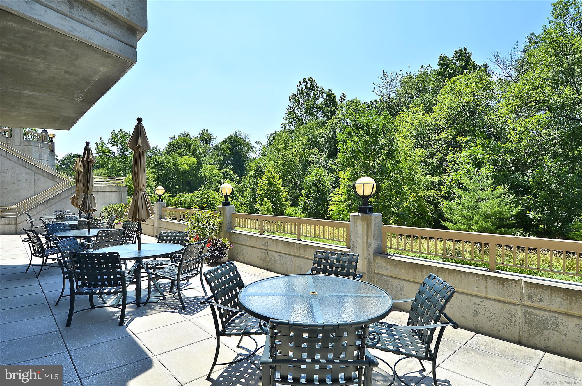 OVERLOOK AT LEISURE WORLD - Residential