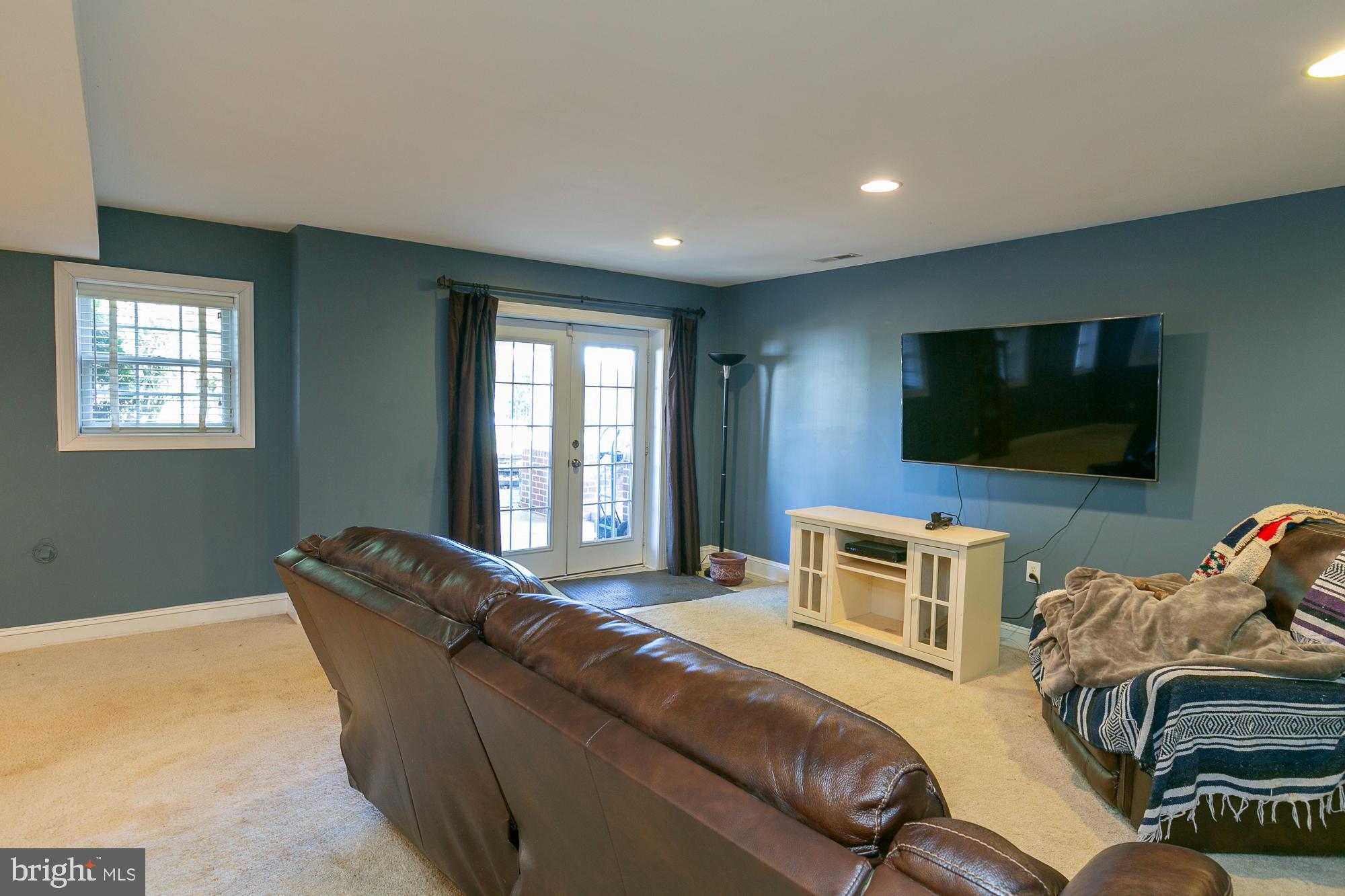 EASTLAND - Residential