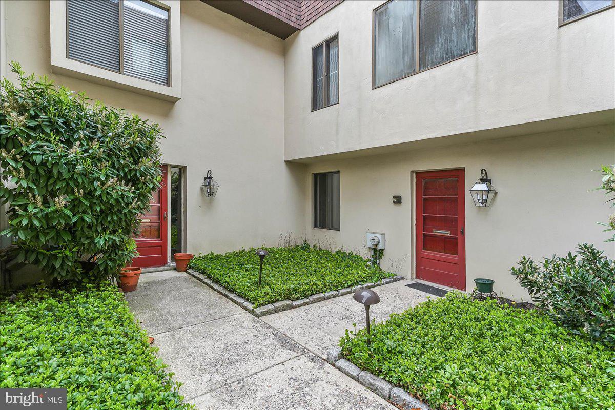 100 LLANALEW ROAD 3C
