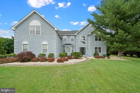 Photo of 203 Deerfield Drive, MIDDLETOWN, DE 19709 (MLS # DENC2105112)