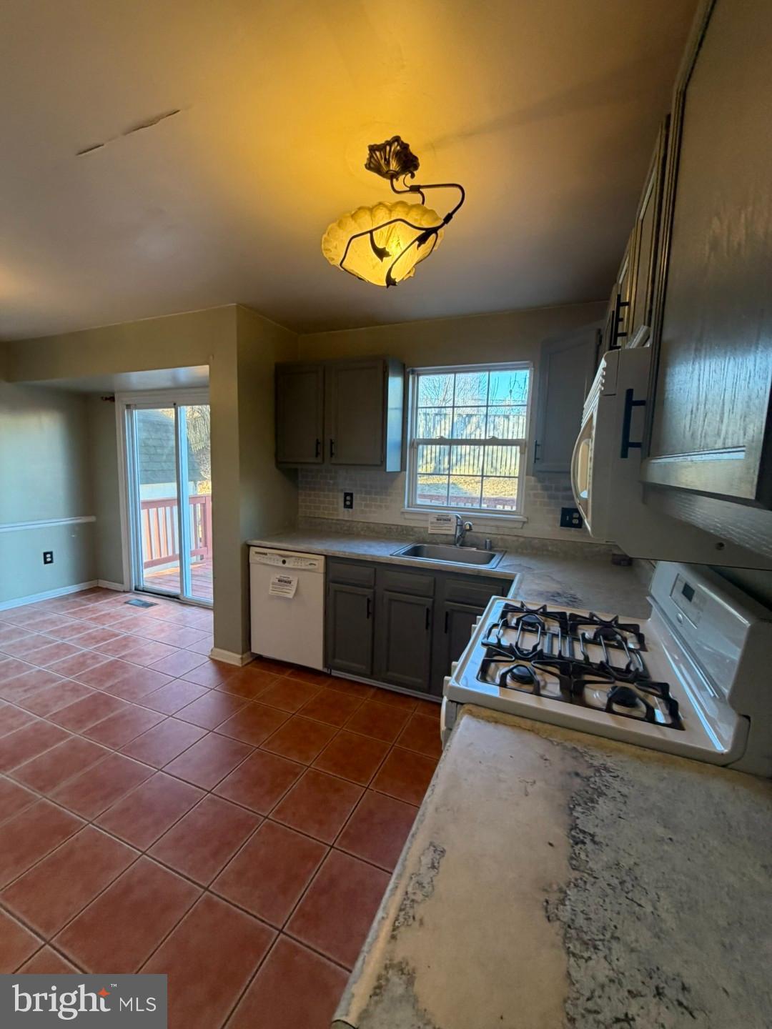 SHARONDALE EAST - Residential