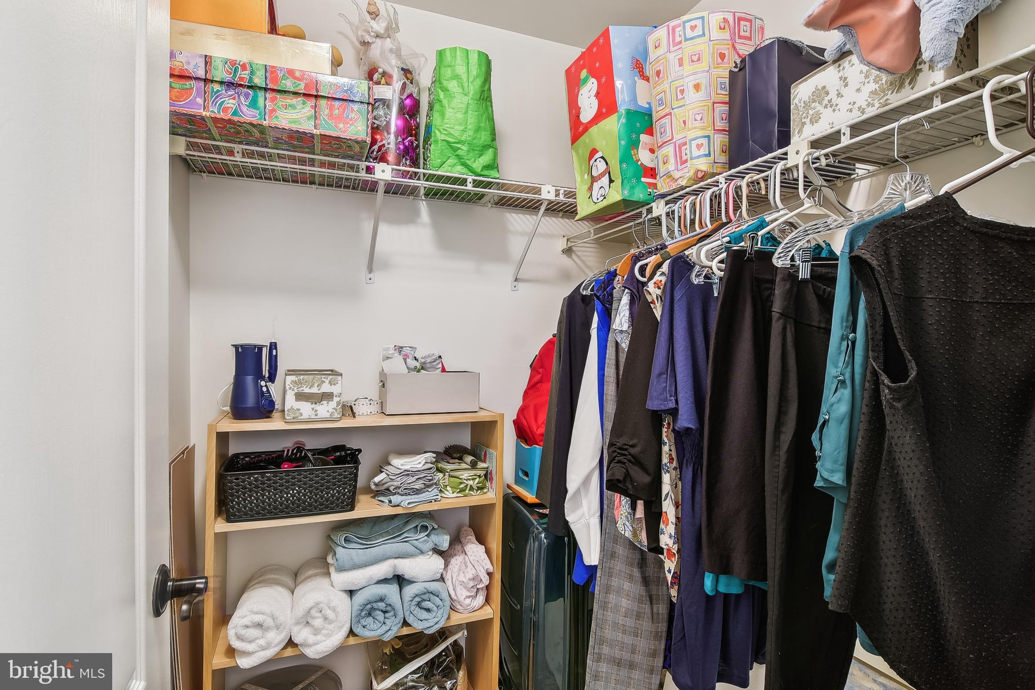 VILLAGE OF MONTGOMERY RUN - Residential