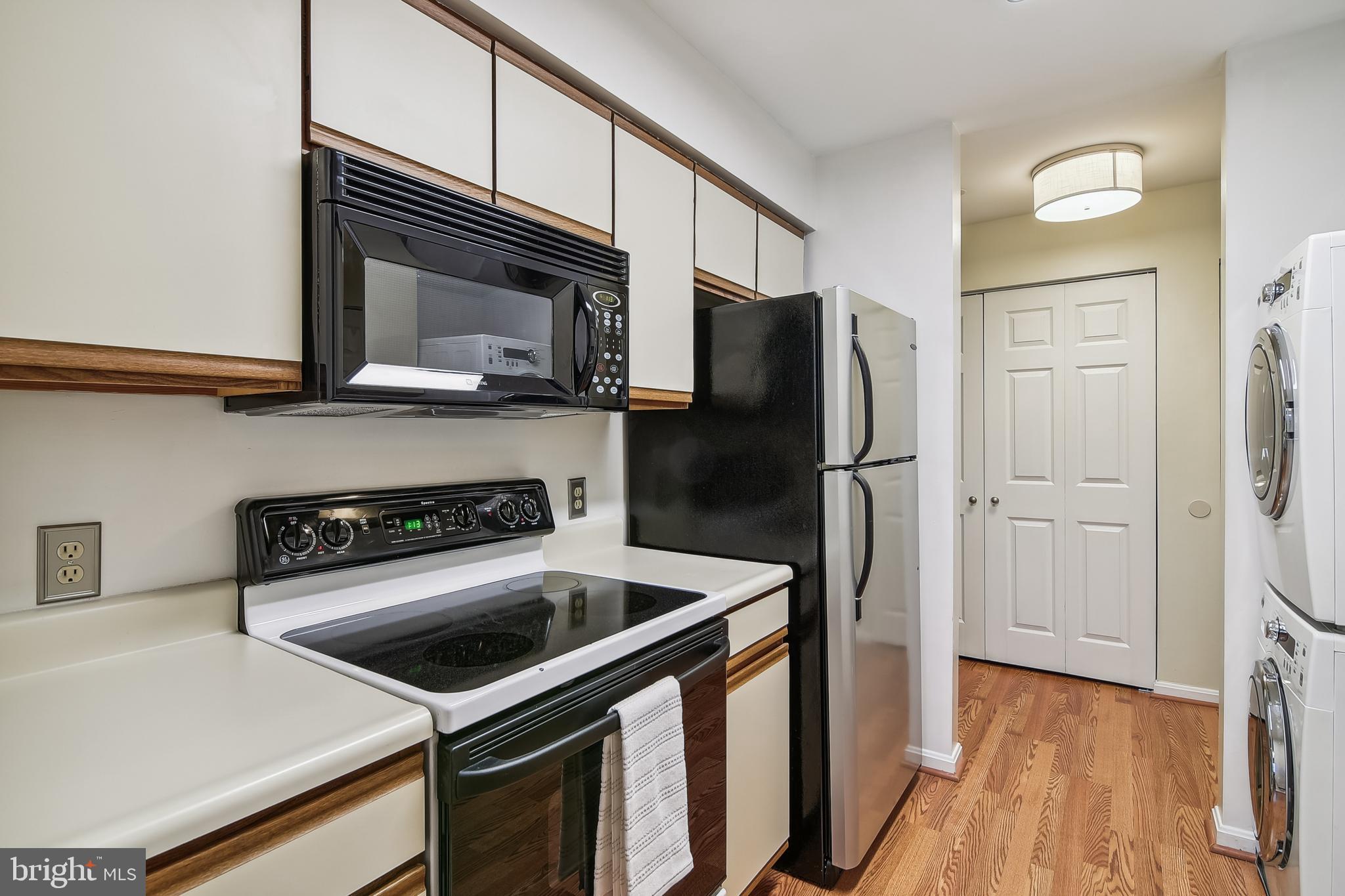 VILLAGE OF MONTGOMERY RUN - Residential