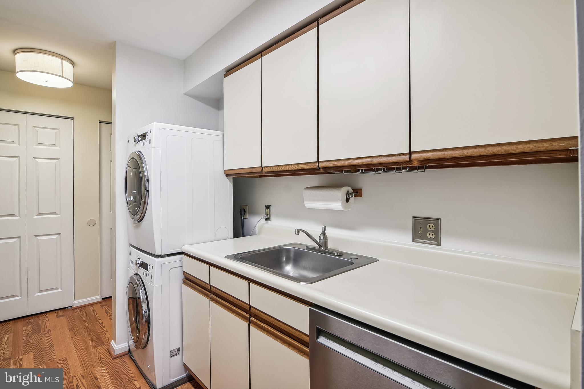 VILLAGE OF MONTGOMERY RUN - Residential