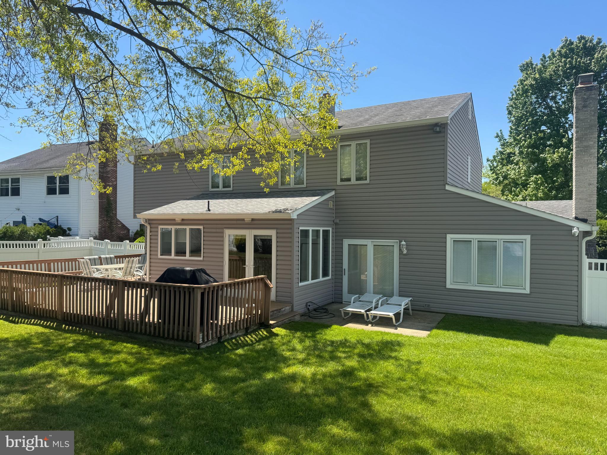 1605 CROWN POINT LANE