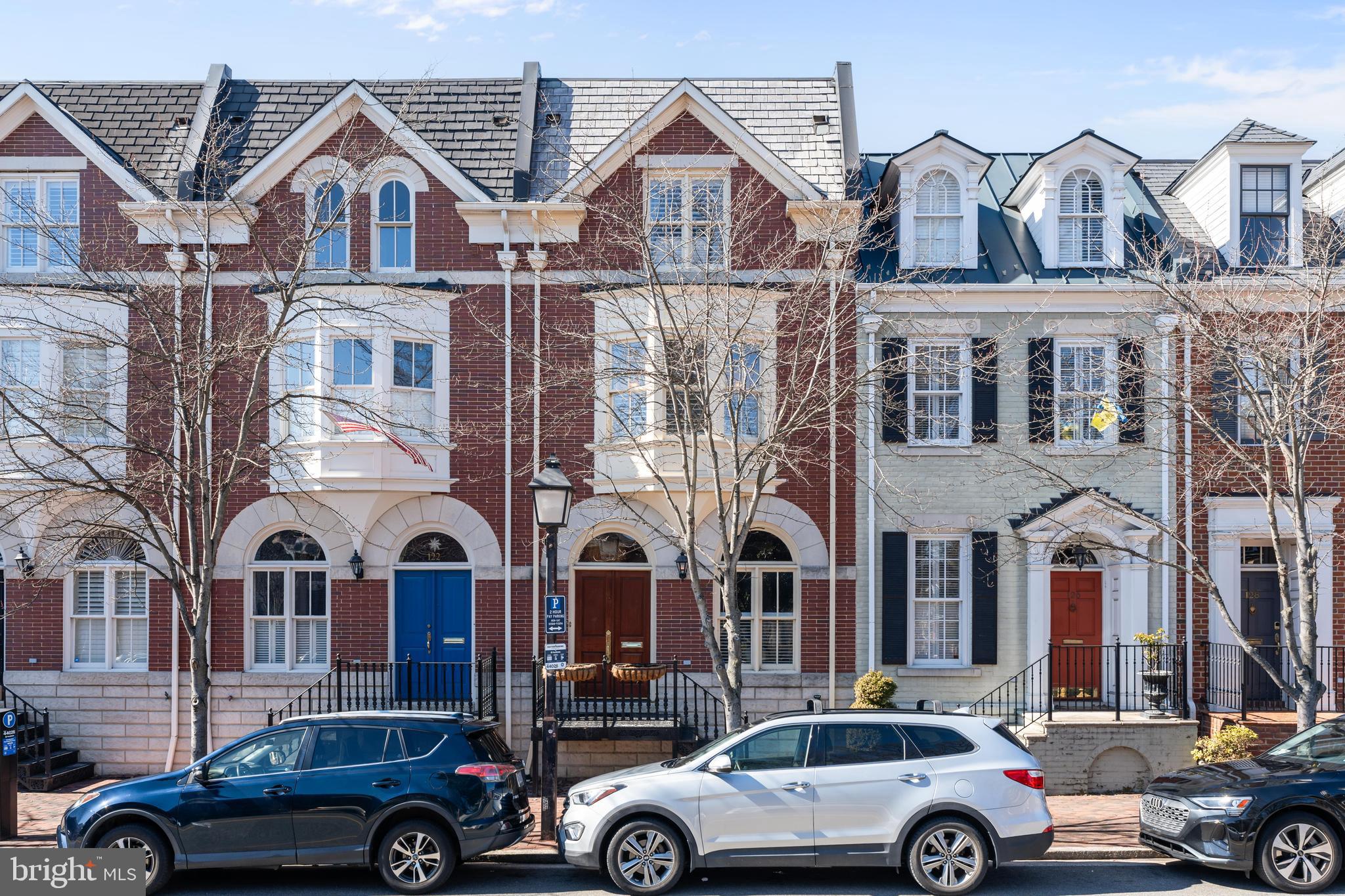 CHURCH SQUARE - Residential Lease