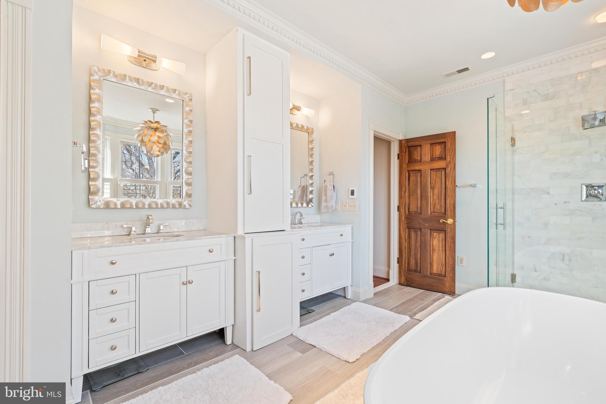 CHURCH SQUARE - Residential Lease