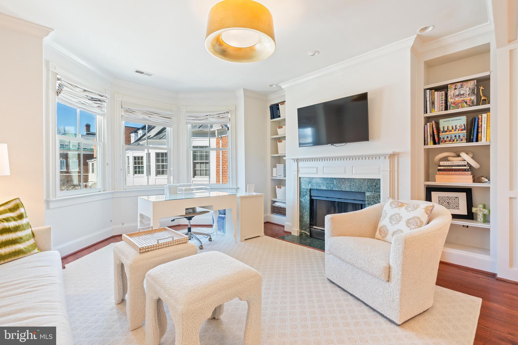 CHURCH SQUARE - Residential Lease