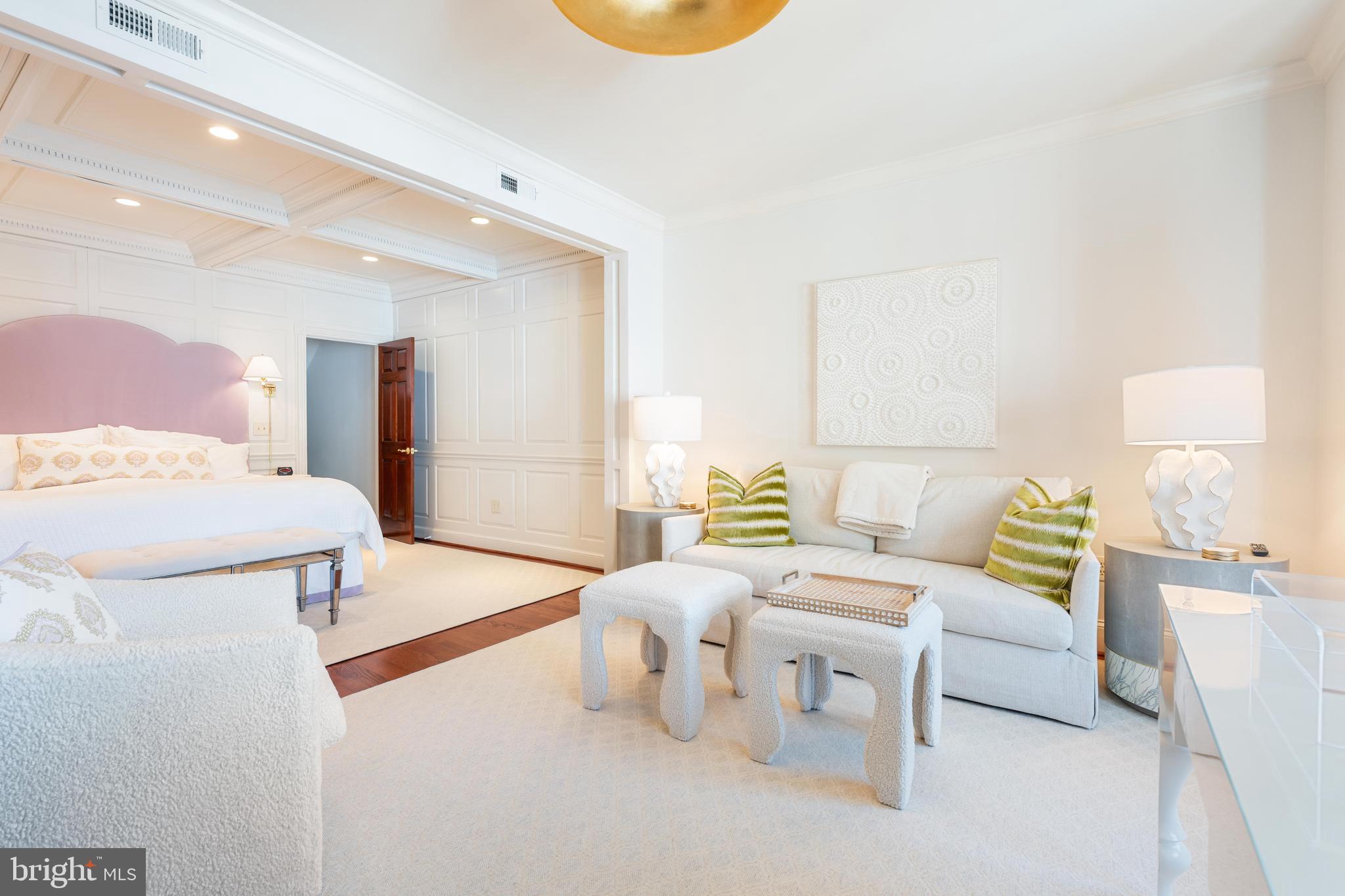 CHURCH SQUARE - Residential Lease