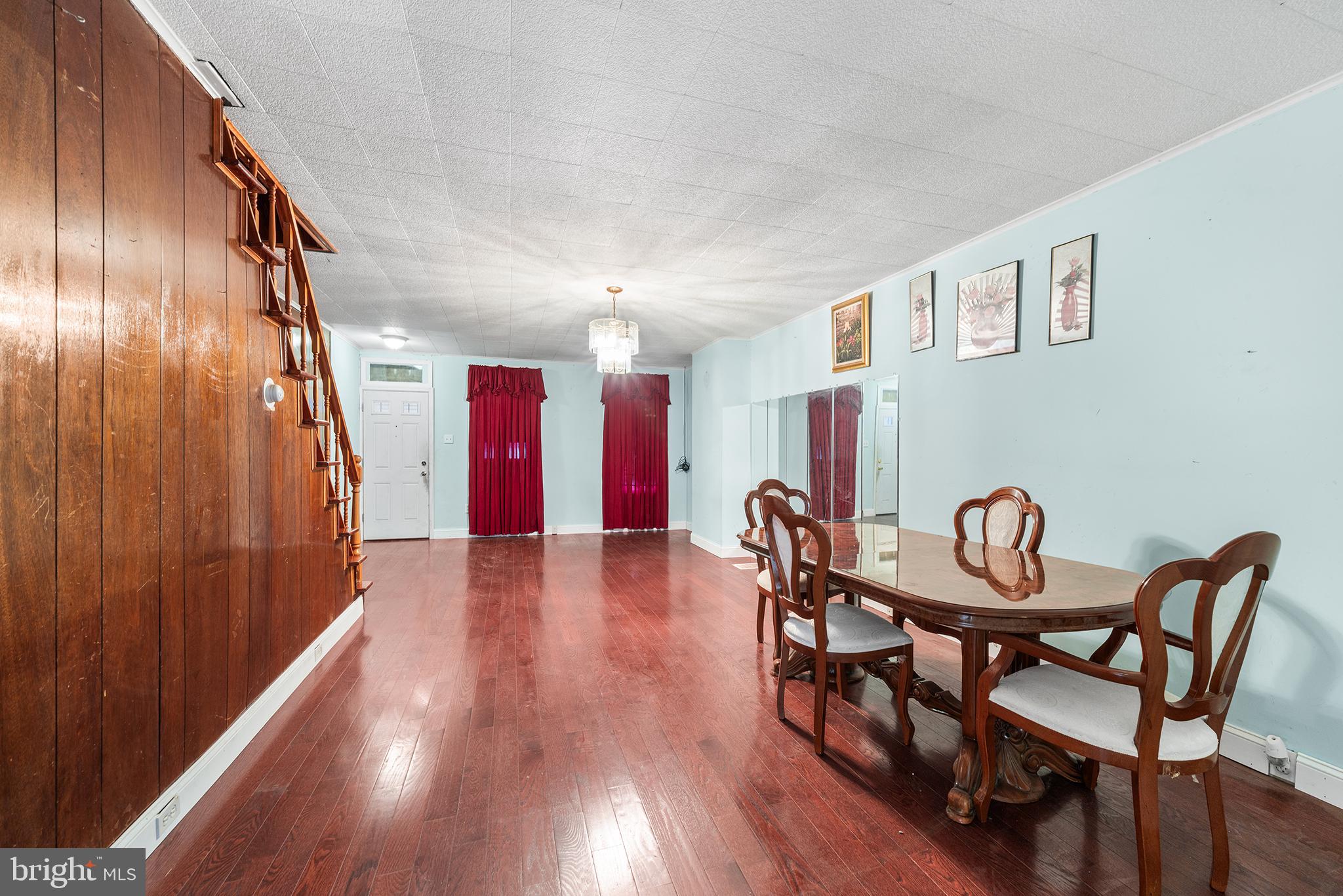 1821 E SERGEANT STREET