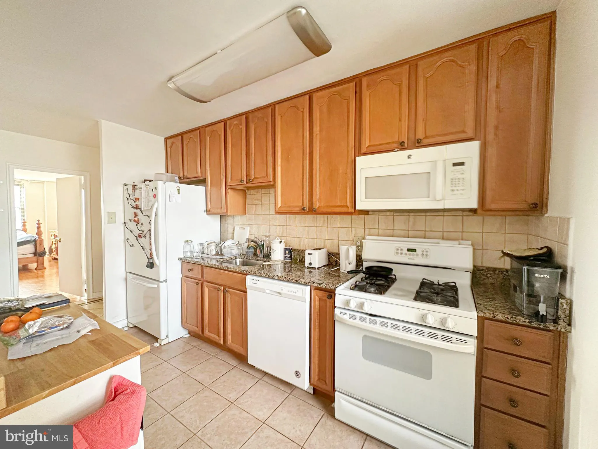 Philadelphia, Pennsylvania 19130, United States, 2 Bedrooms Bedrooms, ,2 BathroomsBathrooms,Residential,Pending,16523