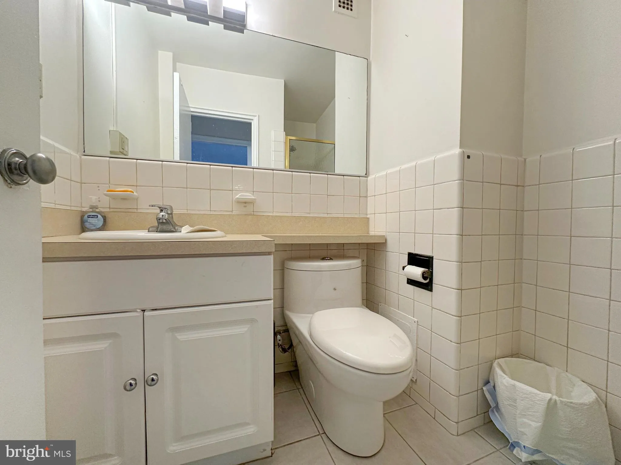 Philadelphia, Pennsylvania 19130, United States, 2 Bedrooms Bedrooms, ,2 BathroomsBathrooms,Residential,Pending,16523