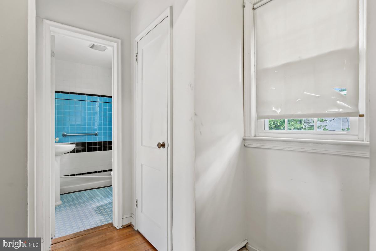 GREENWICH FOREST - Residential