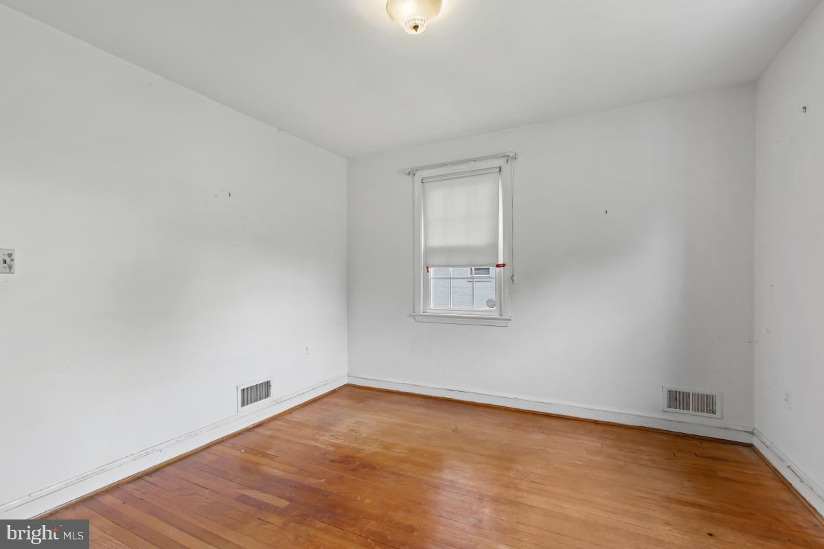 GREENWICH FOREST - Residential