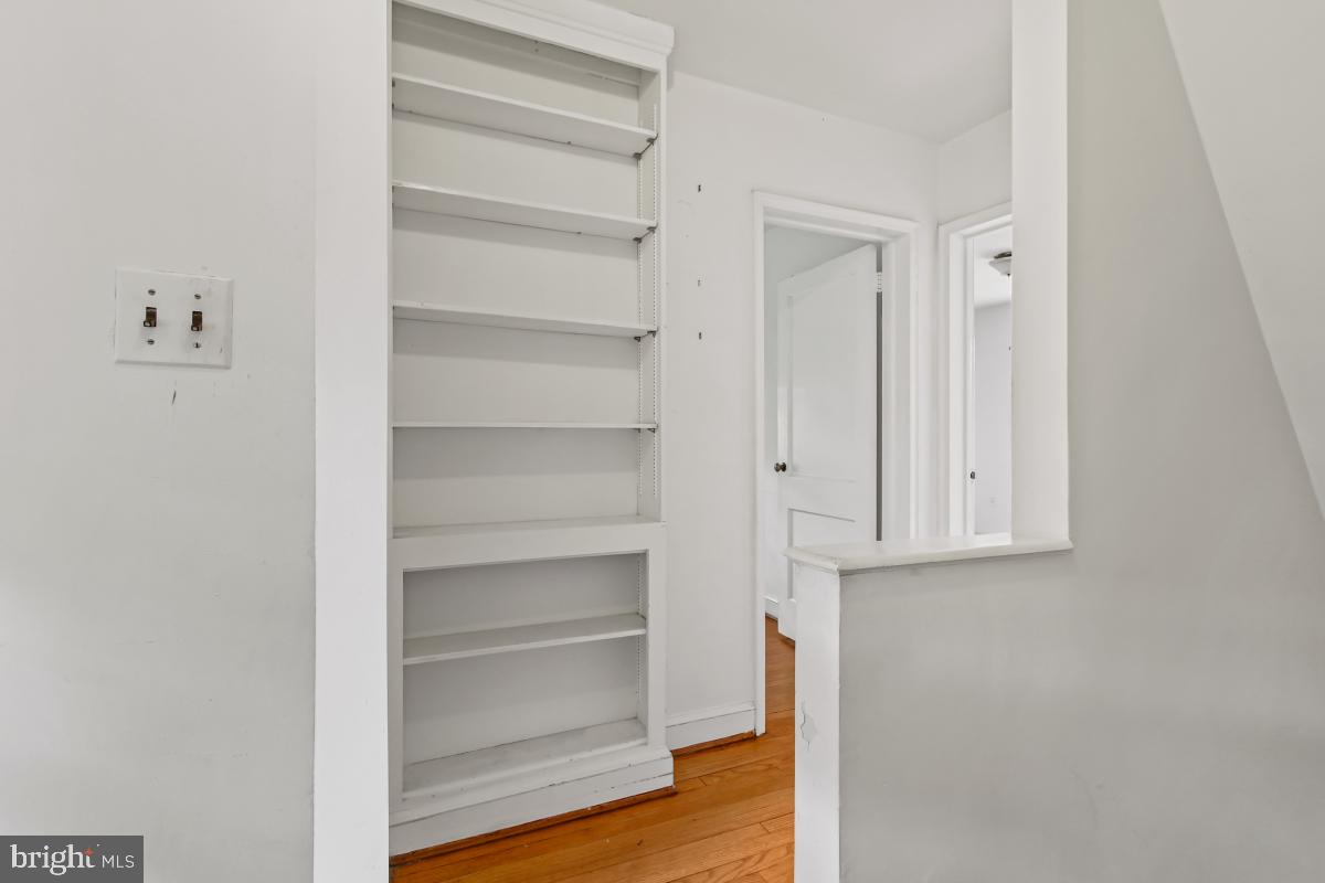 GREENWICH FOREST - Residential