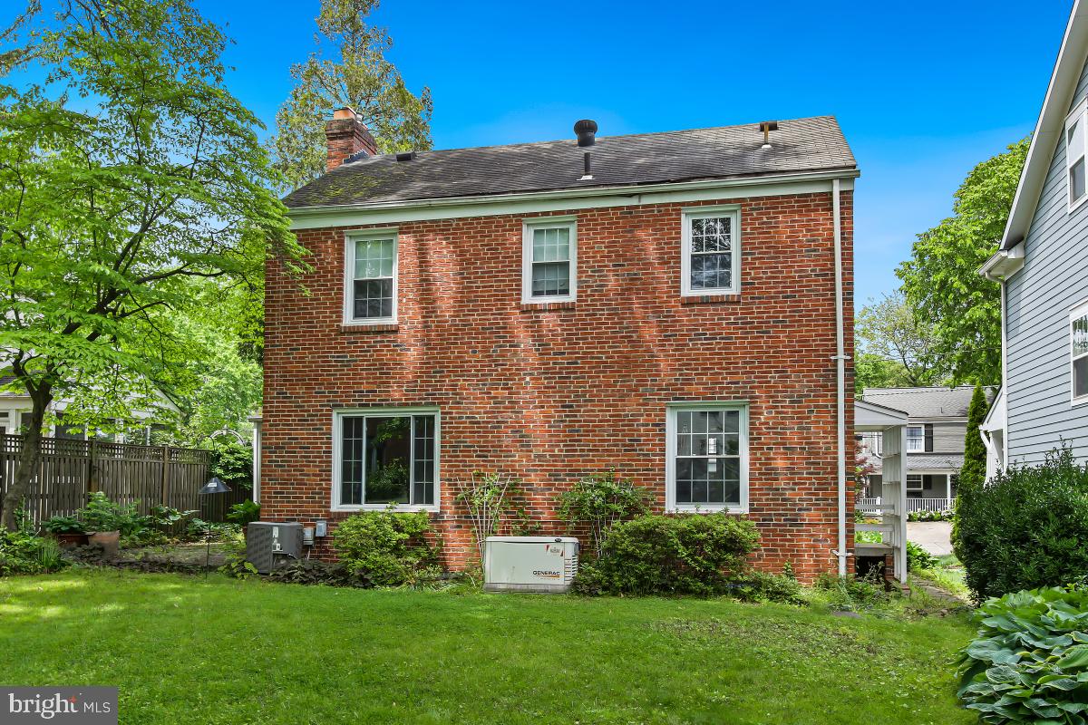 GREENWICH FOREST - Residential