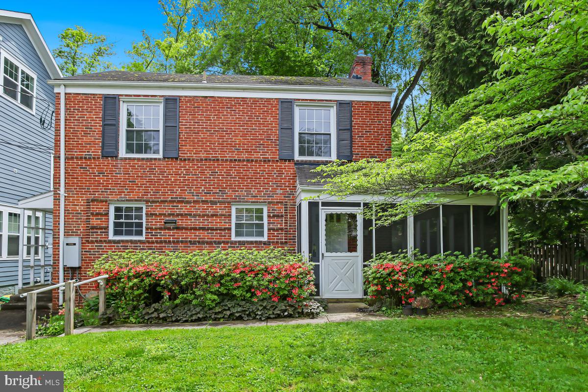 GREENWICH FOREST - Residential