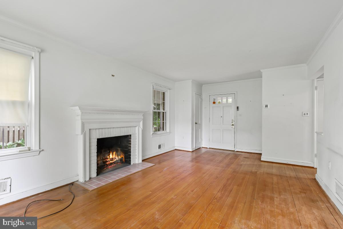 GREENWICH FOREST - Residential