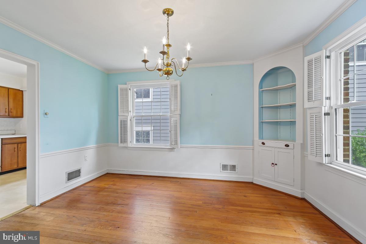 GREENWICH FOREST - Residential