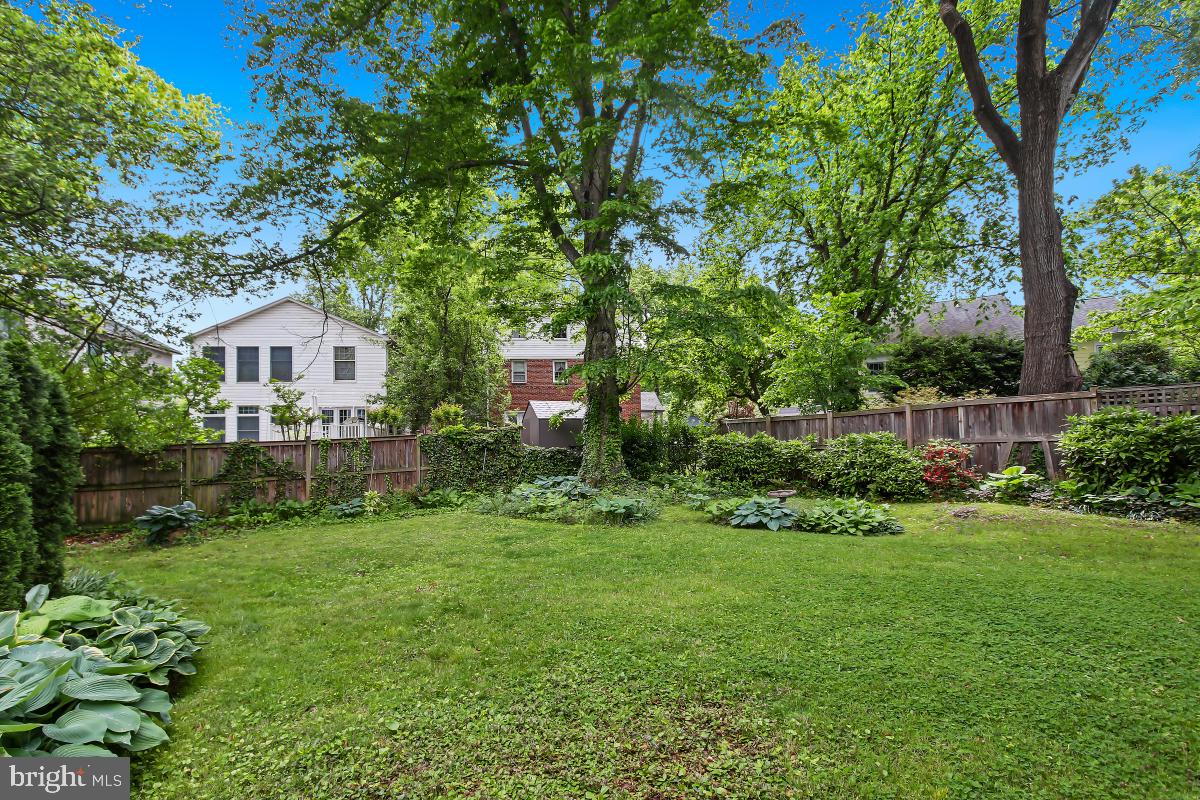 GREENWICH FOREST - Residential