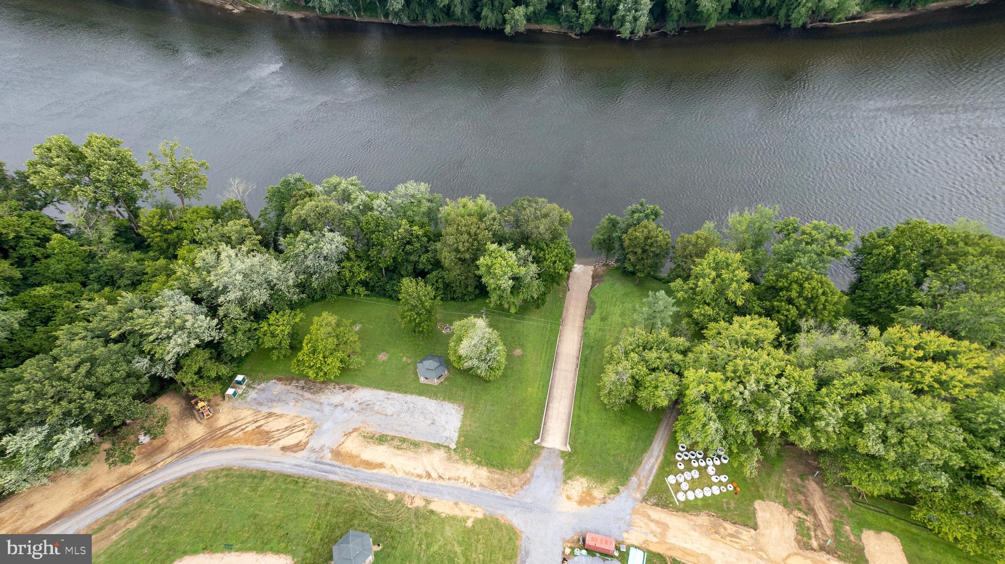 BROOKFIELD - Residential