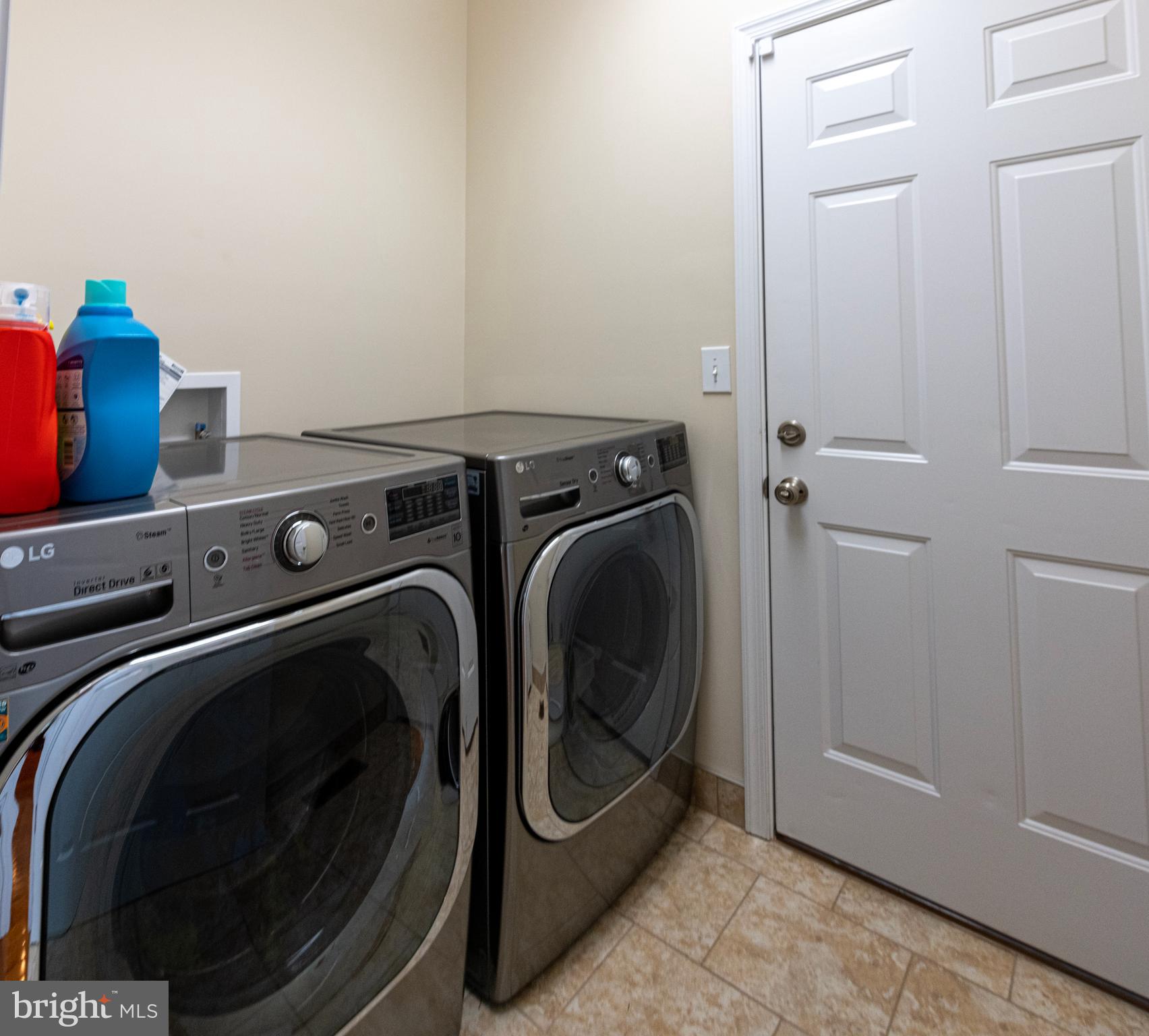 BROOKFIELD - Residential