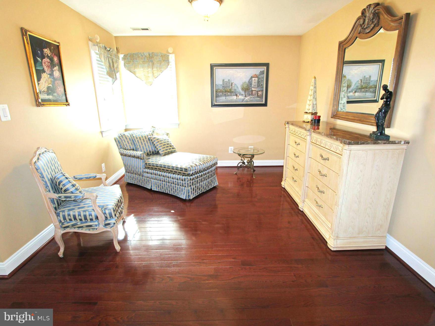 TODD LAKES - Residential