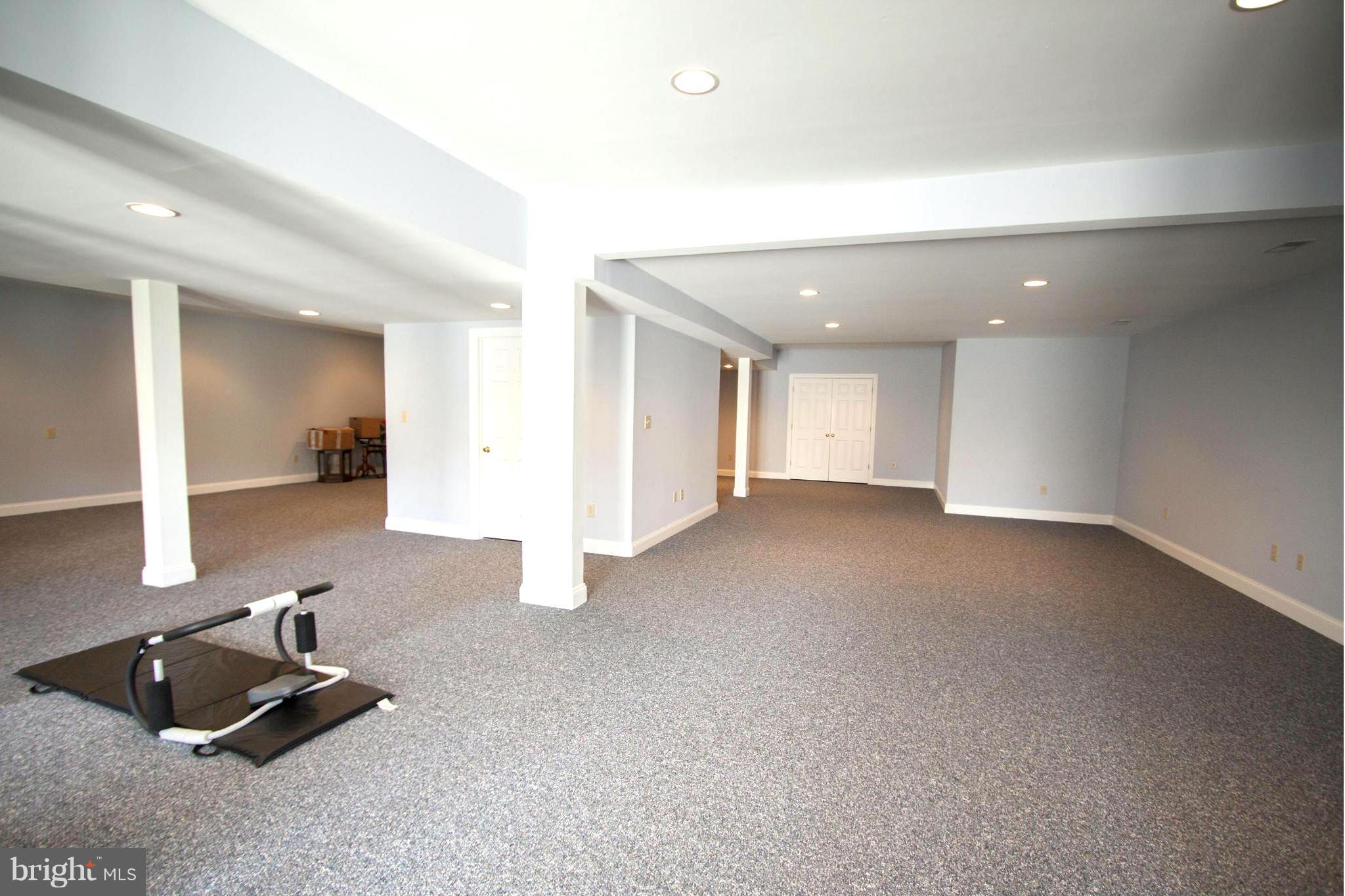 TODD LAKES - Residential